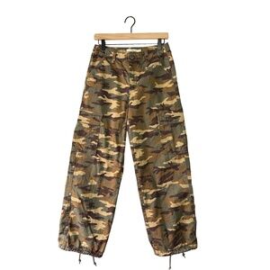 Levis ‘94 Baggy Camo Cargo Pants